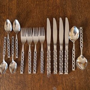 Vintage Onedia Stainless Floral Handle Flatware Set Appliqué Pattern- 14 Pieces